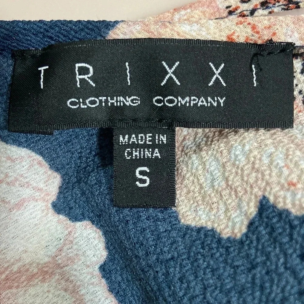 Trixxi jumpsuit, size small blue floral, shirt sleeve - Picture 9 of 10